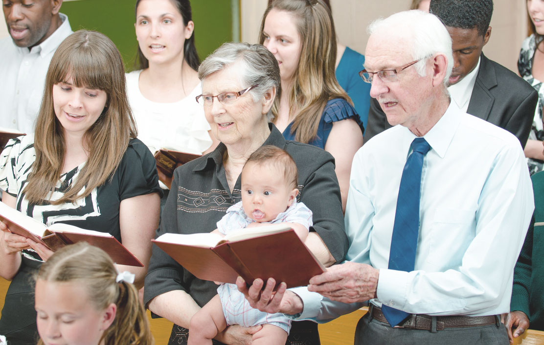 Familie in der Kirche, Generationen