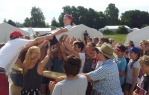 21.%20Juli%3A%20Crowdsurfing